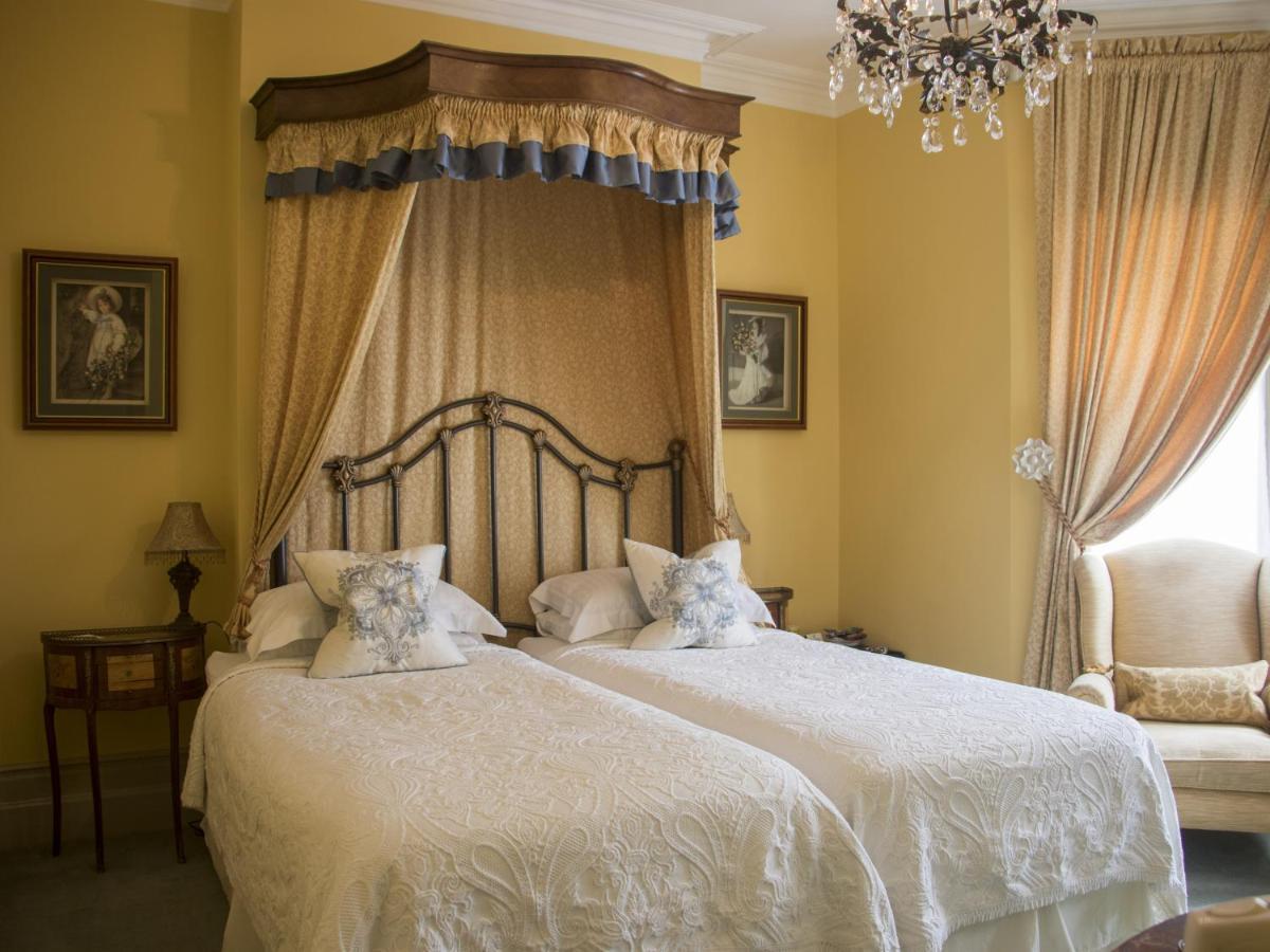 Albert & Victoria Guest House Истборн Екстериор снимка