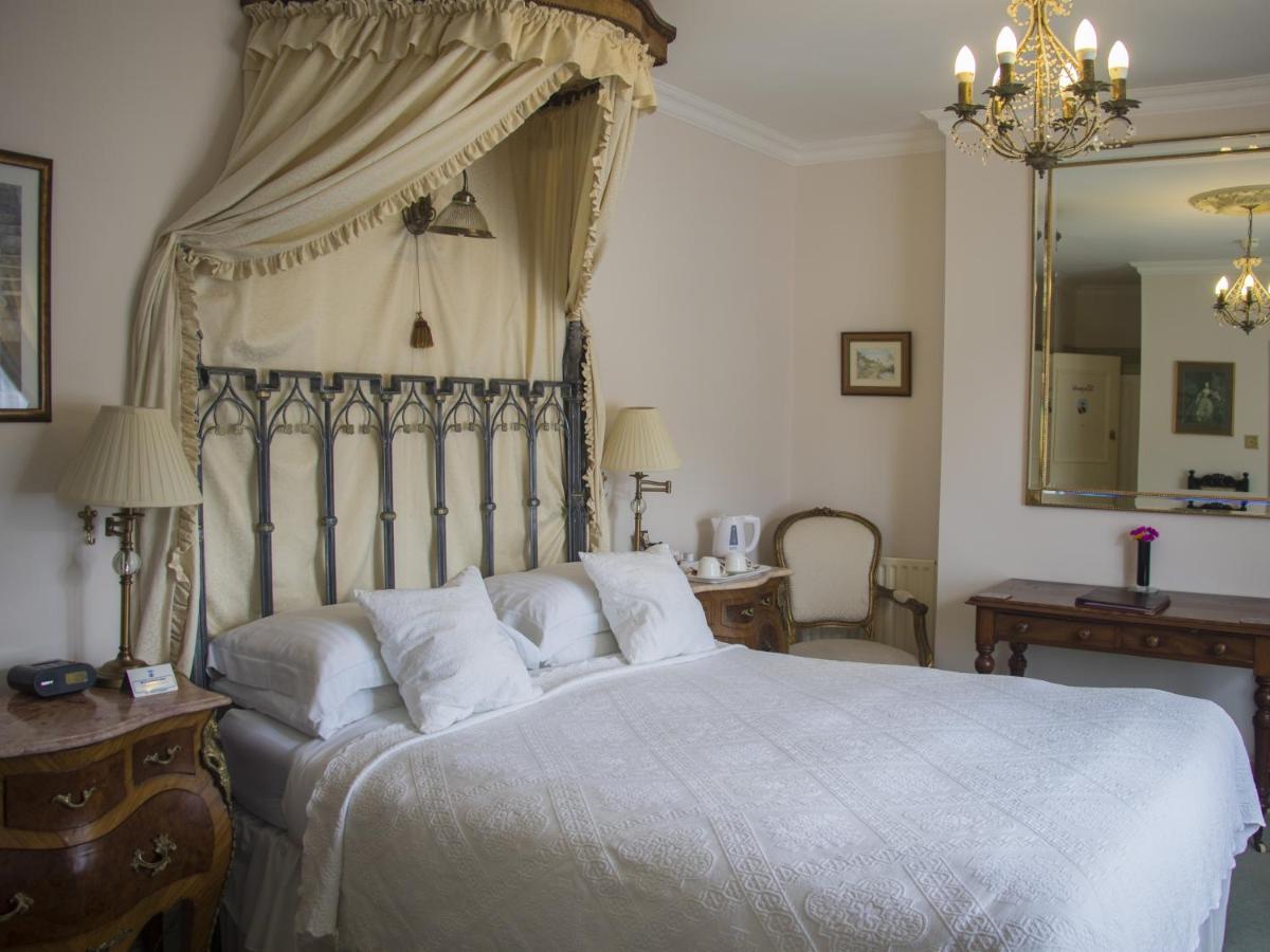 Albert & Victoria Guest House Истборн Стая снимка