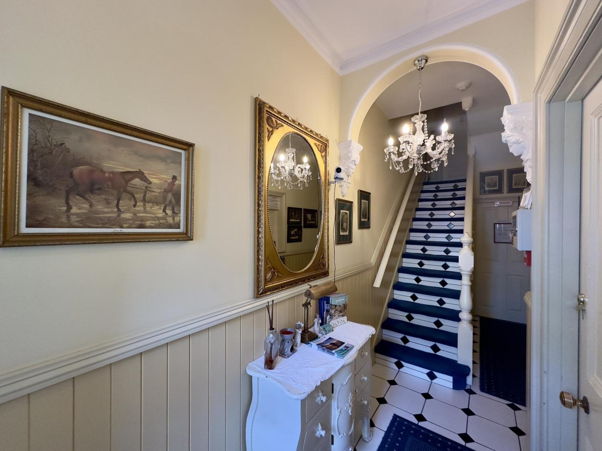 Albert & Victoria Guest House Истборн Екстериор снимка